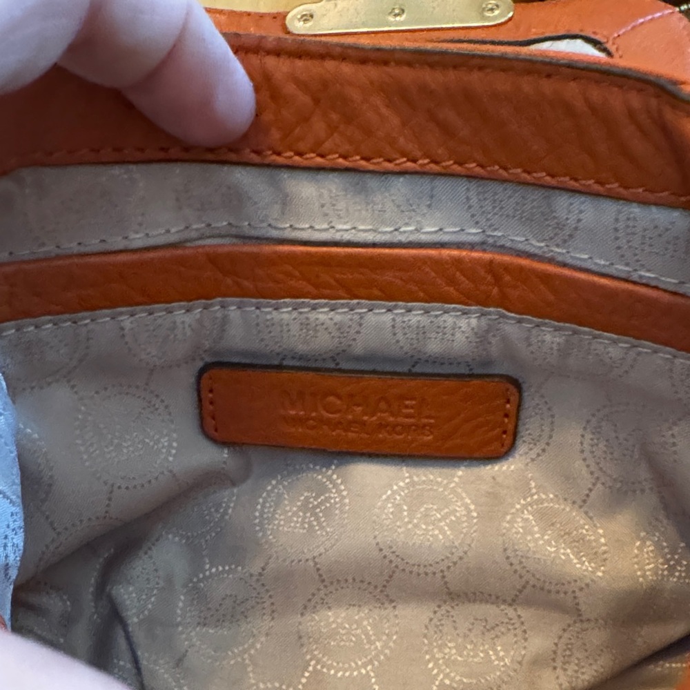 Michael Kors Burnt Orange Leather Crossbody with Matching Wallet Set - Picture 8 of 14